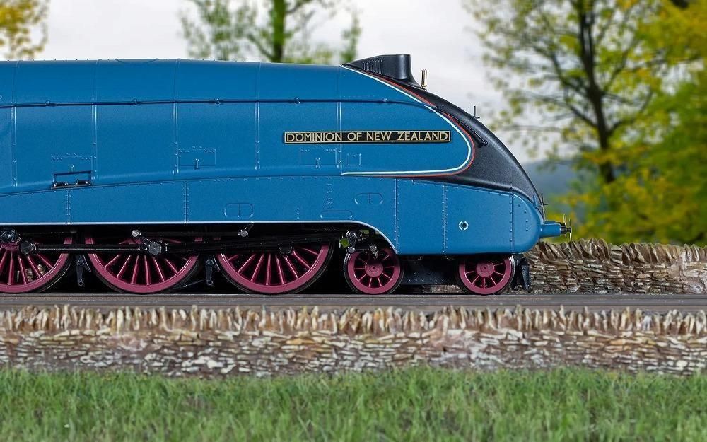 ホーンビー 蒸気機関車 LNER - Class A4 - 4492 'Dominion of