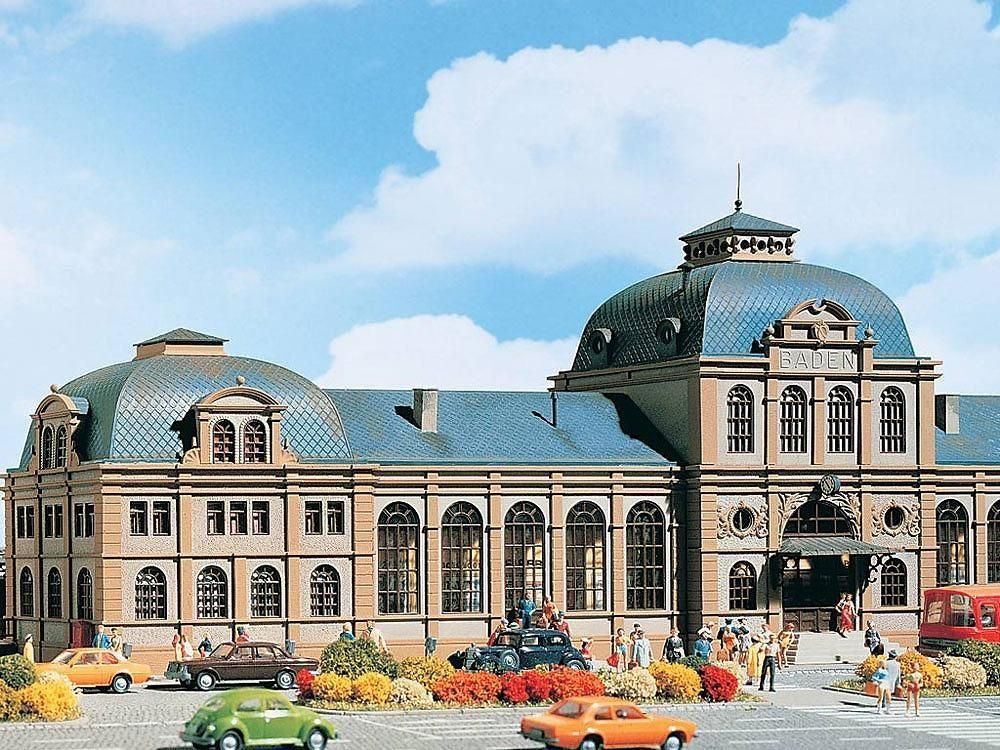 フォルマー(Vollmer)ストラクチャー 駅舎 Station Baden-Baden