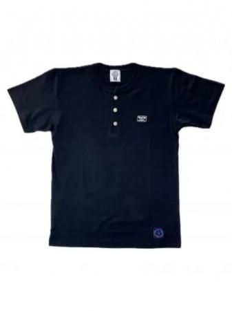 <img class='new_mark_img1' src='https://img.shop-pro.jp/img/new/icons24.gif' style='border:none;display:inline;margin:0px;padding:0px;width:auto;' />M&M<br>HENRY NECK T-SHIRT<br><s>7,700(ǹ)</s>