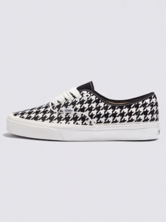 VANS<br>Authentic
