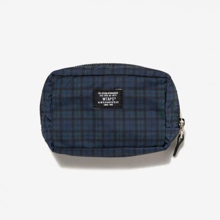 <img class='new_mark_img1' src='https://img.shop-pro.jp/img/new/icons14.gif' style='border:none;display:inline;margin:0px;padding:0px;width:auto;' />WTAPS<br>SQUARE POUCH MS / POUCH / POLY. STANDARD SUPPLY
