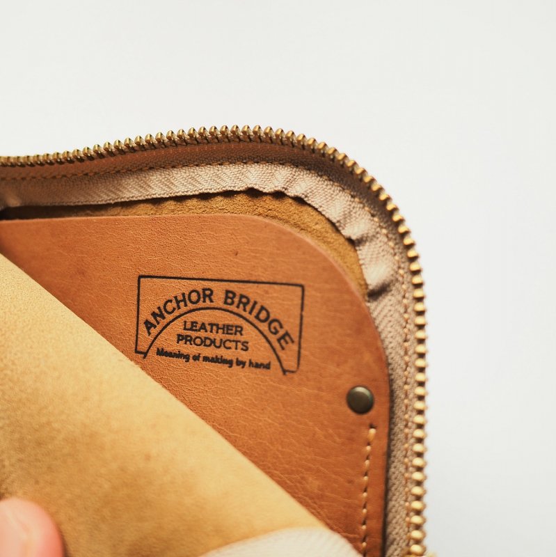 ANCHOR BRIDGE アンカーブリッジ　クーズーレザー　ZIP-WALLET　KUDU