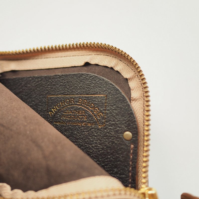 ANCHOR BRIDGE アンカーブリッジ　クーズーレザー　ZIP-WALLET　KUDU