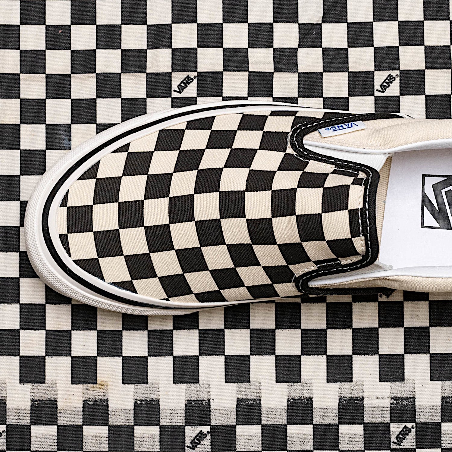 VANS CLASSIC SLIP ON 98 DX CHECKERBOARD