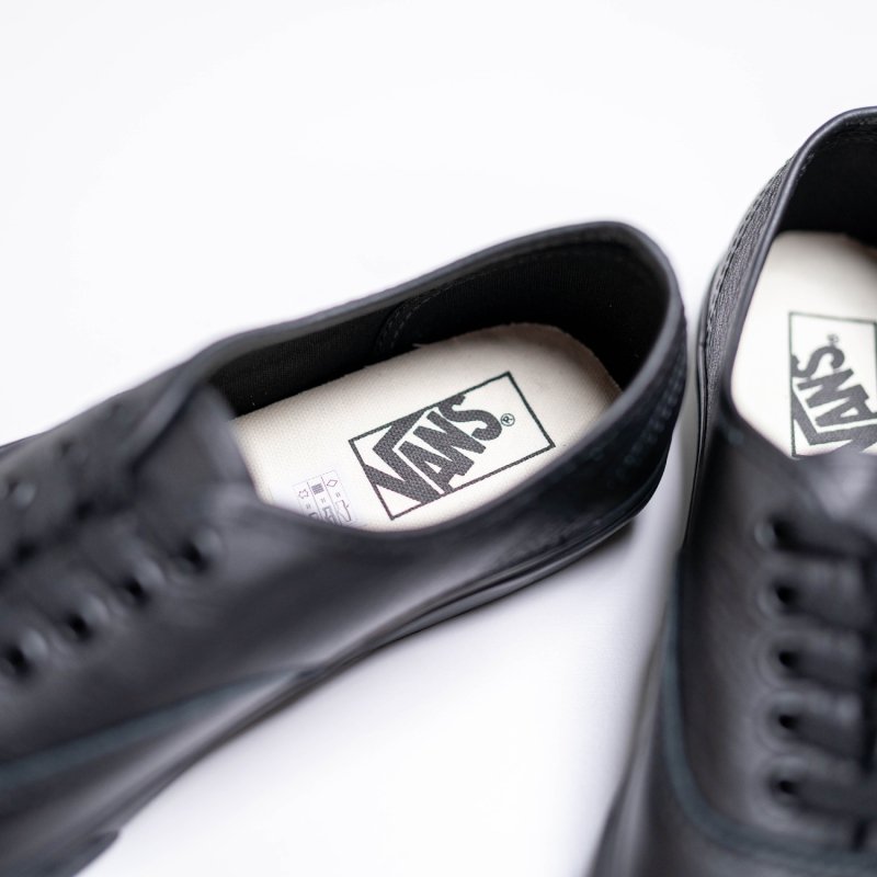 VANS AUTHENTIC BLACK LEATHER