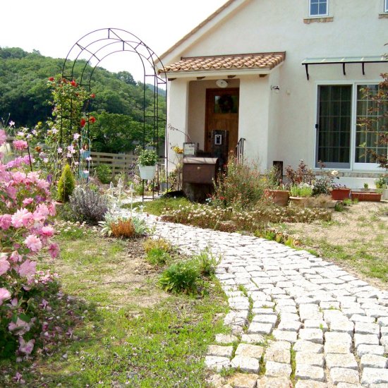 お庭 かわいい家photo