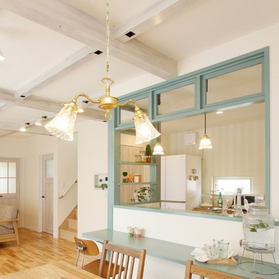 カフェ風なキッチン照明 かわいい家photo