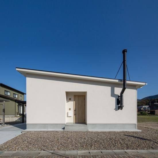 ミニマリスト夫婦が建てた小さな平屋のおうち かわいい家photo ミニマリスト夫婦が建てた小さな平屋のおうち かわいい家photo