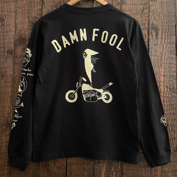 <img class='new_mark_img1' src='https://img.shop-pro.jp/img/new/icons8.gif' style='border:none;display:inline;margin:0px;padding:0px;width:auto;' />DAMN FOOL(ロンT)