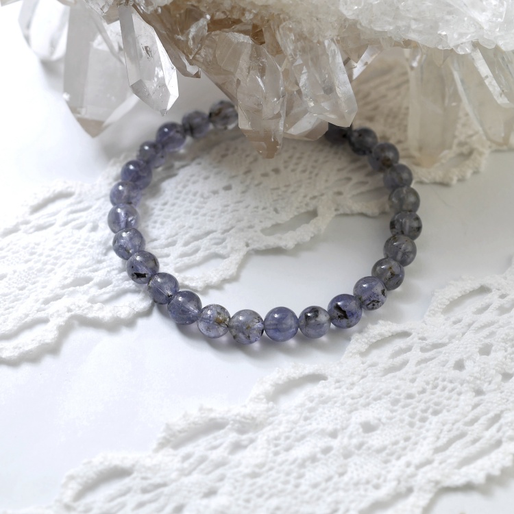 アイオライト６ミリ玉ブレスレットＡＡ