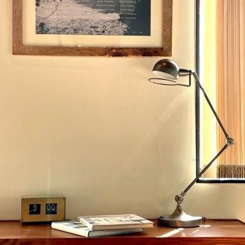 KUHMO DESK LAMP デスクランプ 卓上照明 LED対応 デザイン照明 寝室 机 おしゃれ レトロ