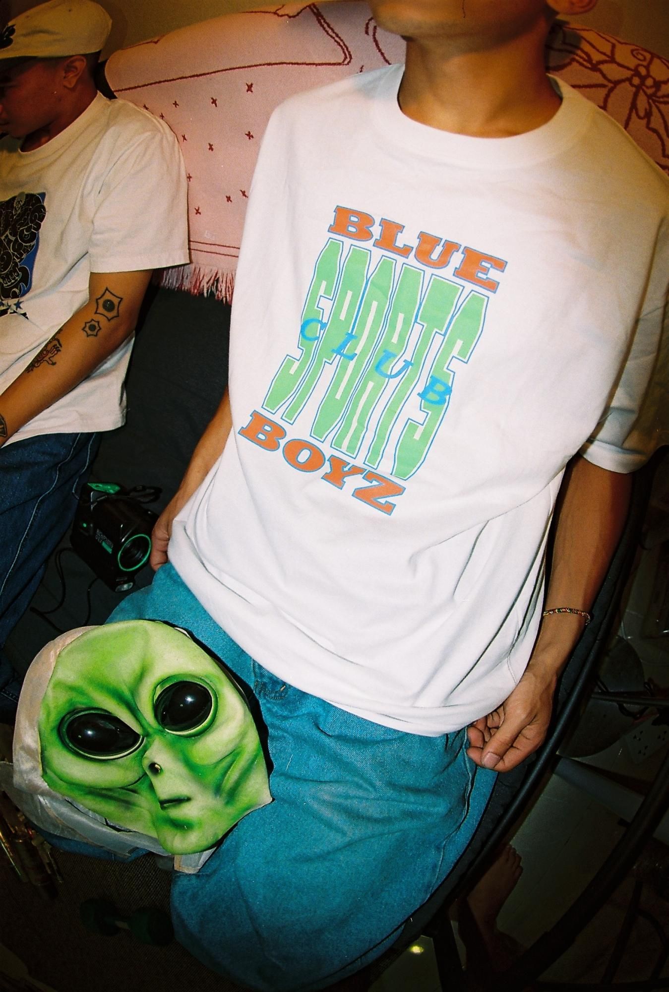 日本未入荷 関税送料込み BUTTER GOODS Apple T-Shirt 日本未入荷 関税送料込み BUTTER GOODS Apple T-Shirt