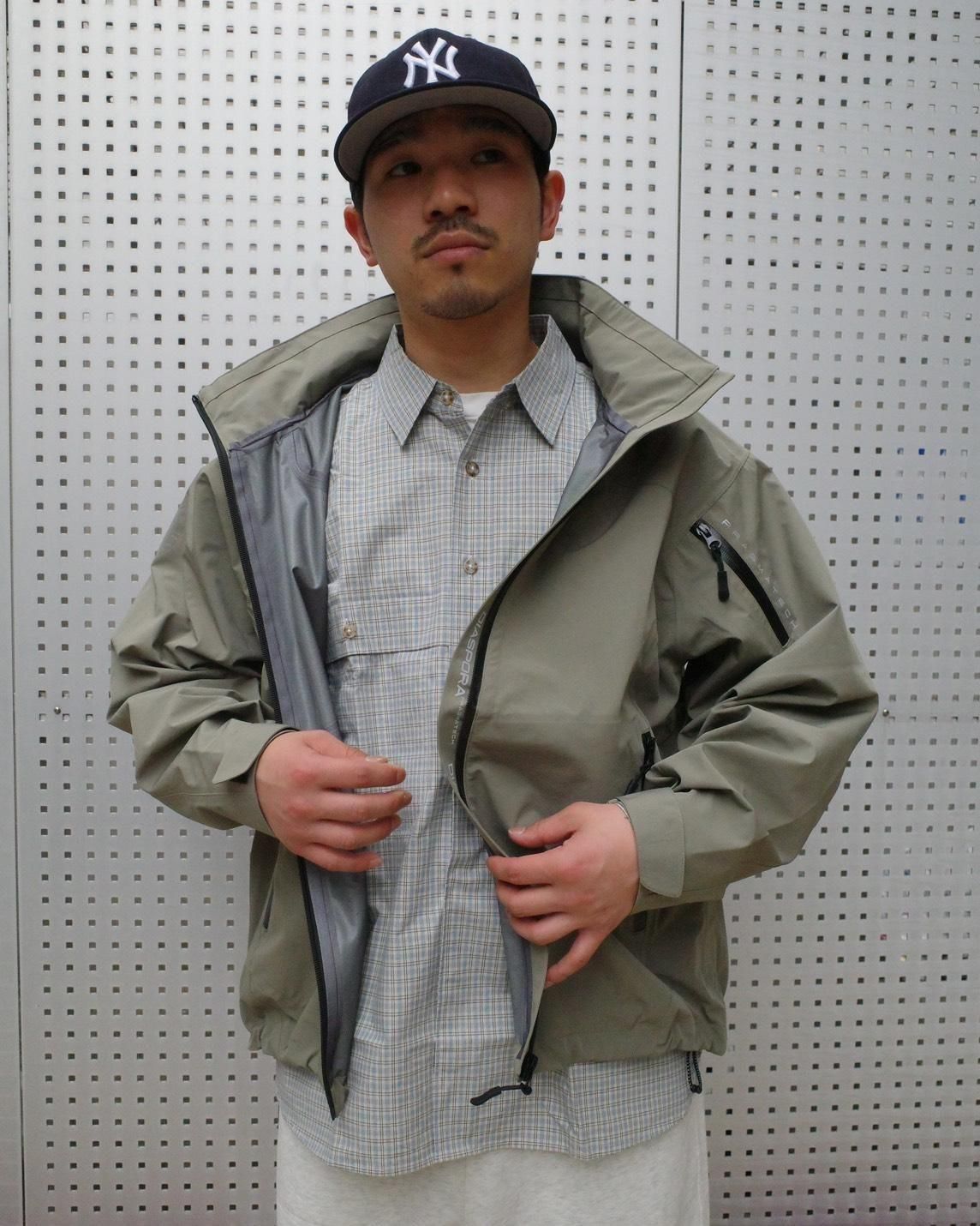 Diaspora skateboardsPRAGMATECH Pavement Jacket - Apple