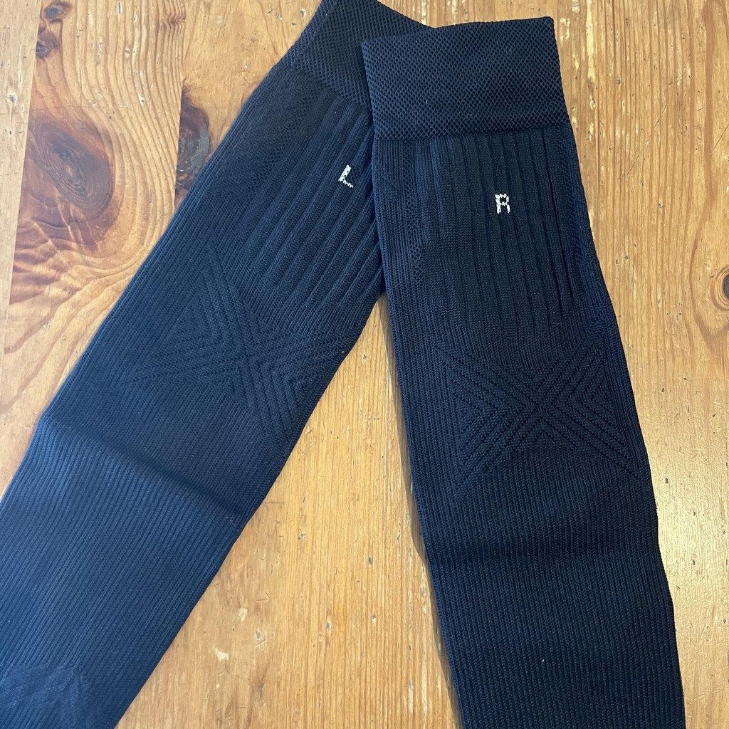 7ITA Smile Arm Covers Black | 伸縮性抜群のニット製アーム