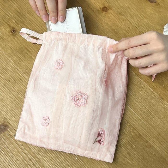 50％OFF】ワールドトリップ刺繍巾着｜KANKAN ONLINE SHOP【公式】