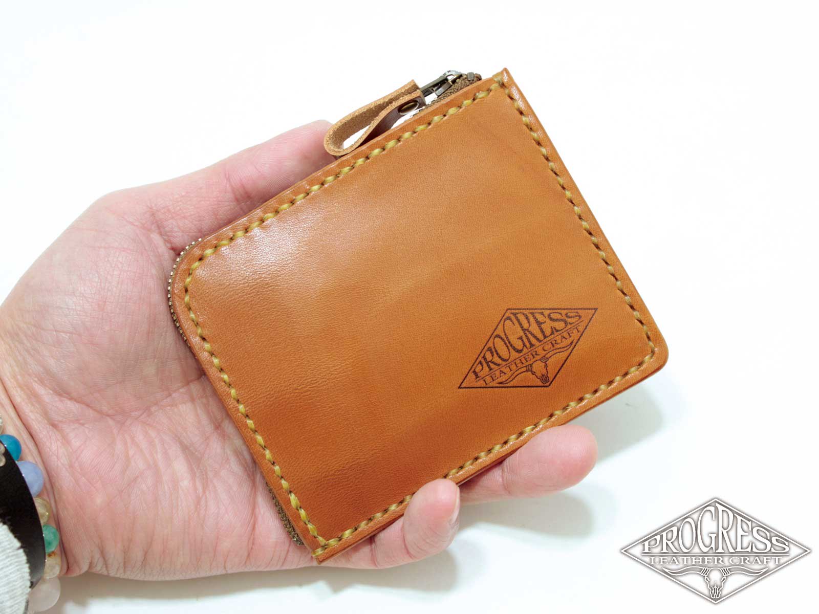 栃木レザーハンドメイドのコンパクトな財布