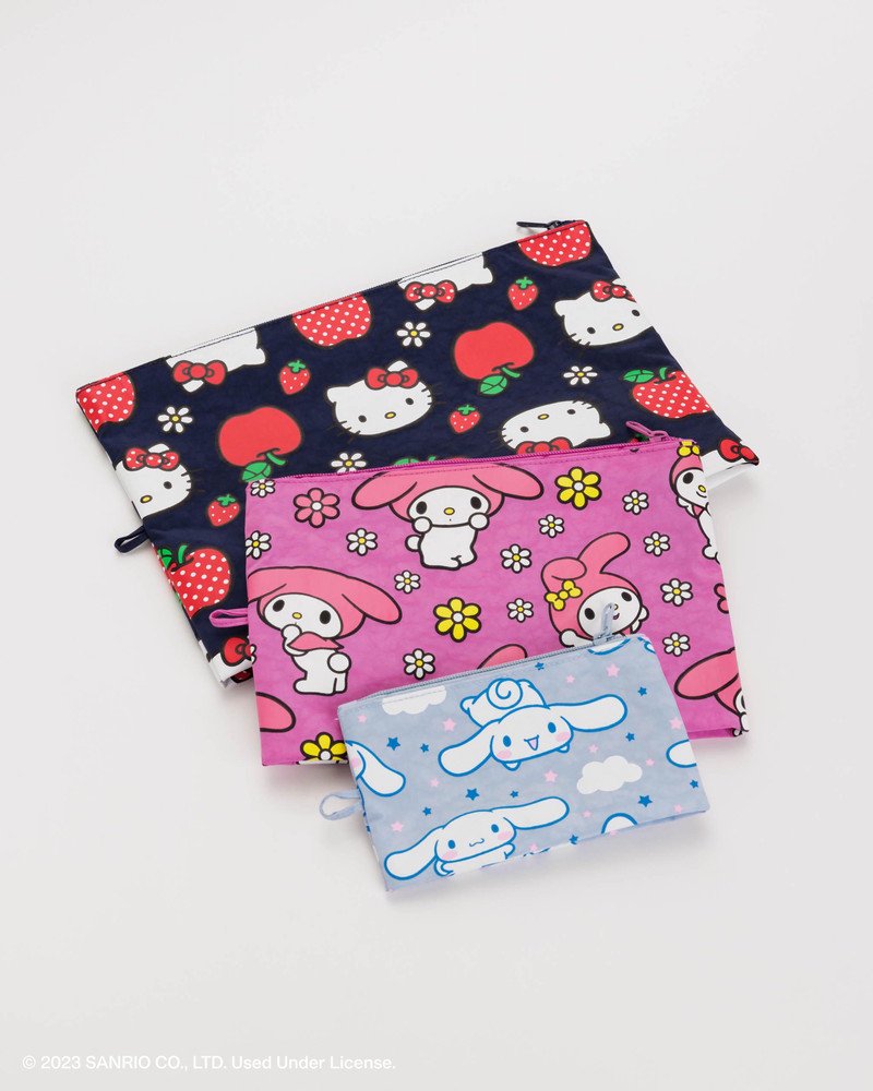 GO POUCH SET　HELLO KITTY AND FRIENDS
