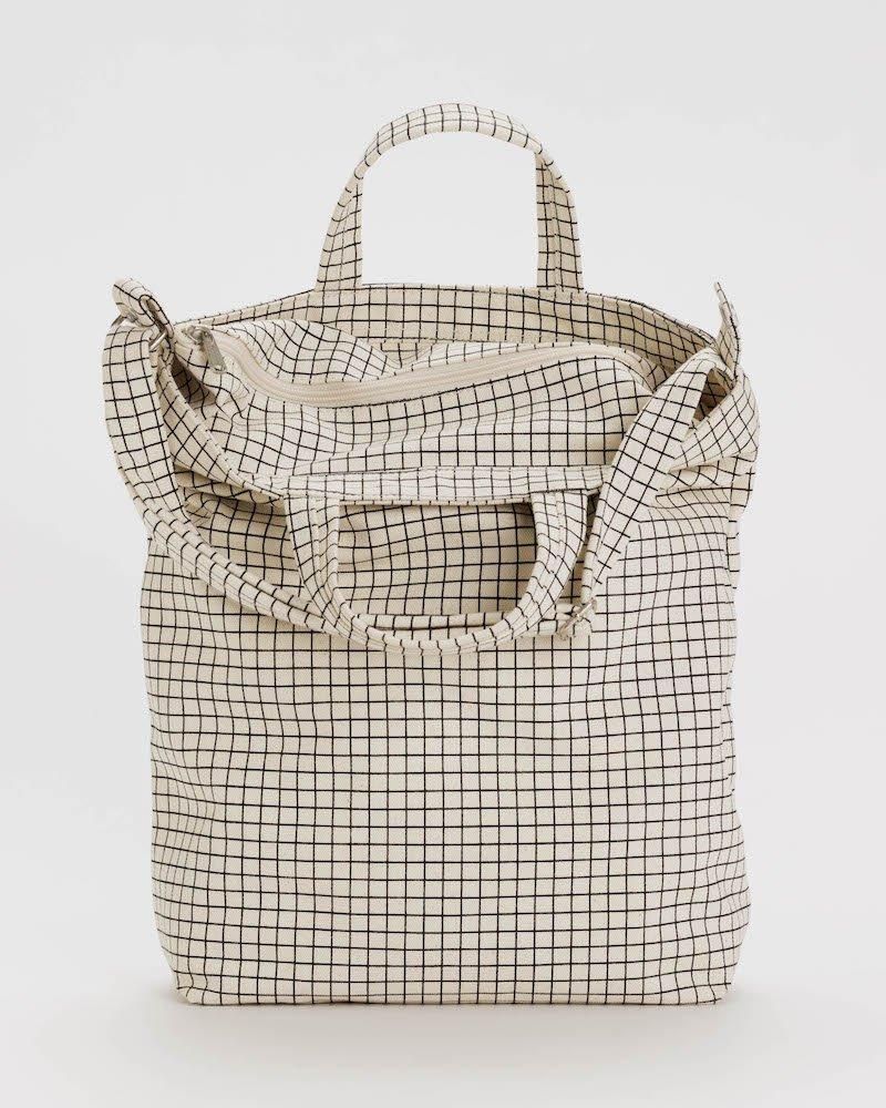 ZIP DUCK BAG NATURAL GRID - BAGGU Japan