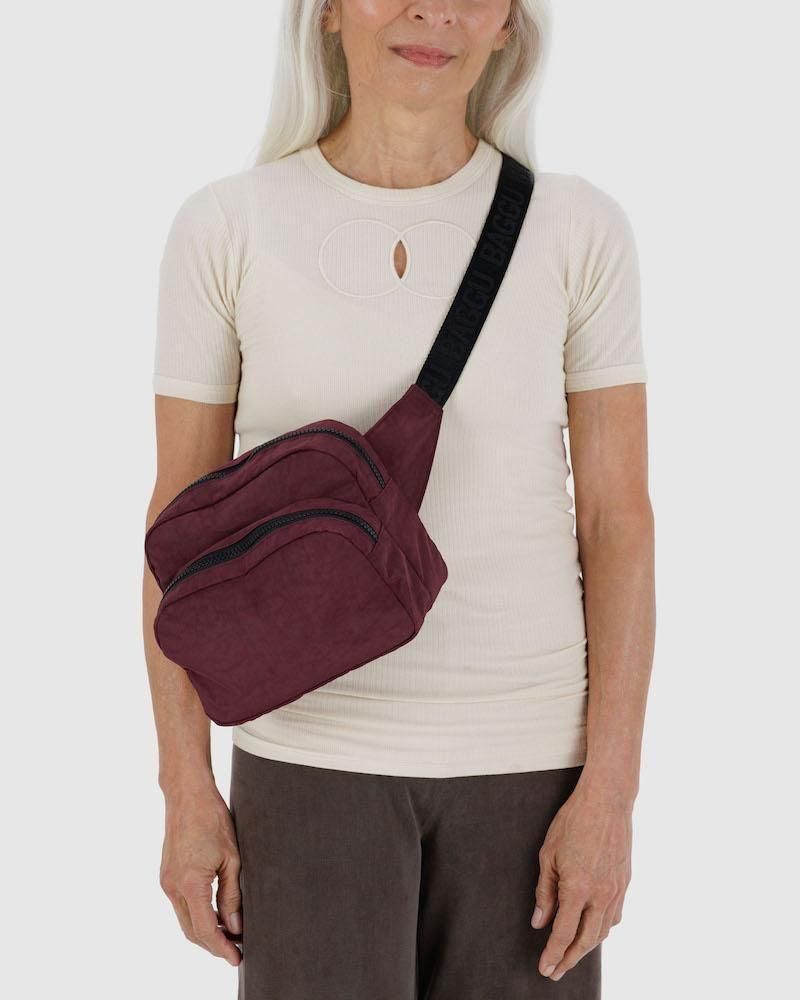 FANNY PACK  マホ